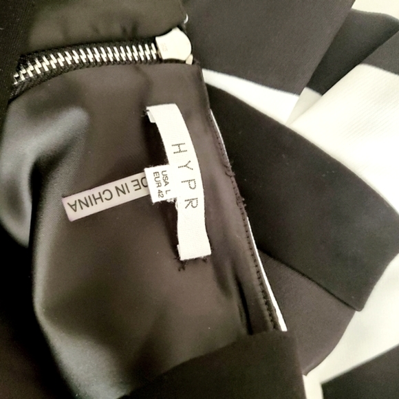 Black and white striped fit and flare midi vintage v neck dress - Picture 4 of 4